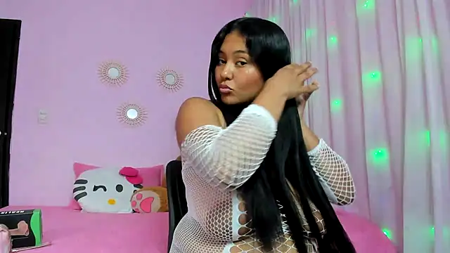 Snapshot of ariel_milk chatting on 1, 3, 2025 ariel milk online show from 1, 3, 2025