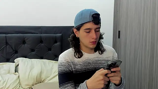 Snapshot of alex_connorr chatting on 23, 12, 2024 alex connorr online show from 23, 12, 2024