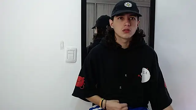 Snapshot of alex_connorr chatting on 7, 2, 2025 alex connorr online show from 7, 2, 2025