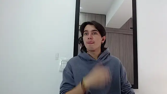 Snapshot of alex_connorr chatting on 26, 2, 2025 alex connorr online show from 26, 2, 2025