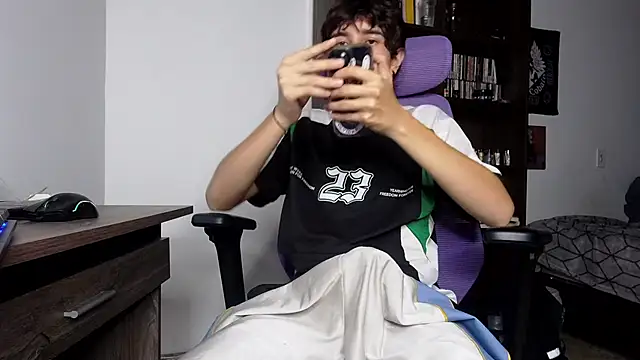 alex connorr online show from 10, 11, 2025