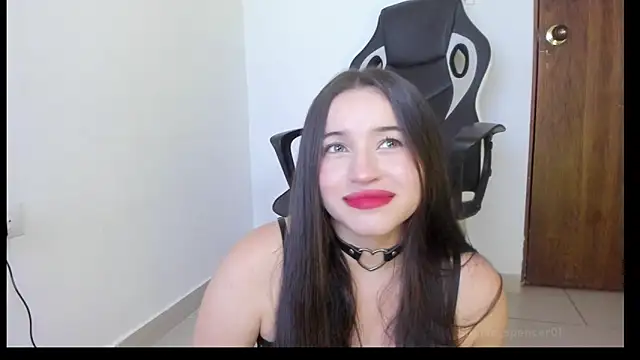 Snapshot of Sophie_spencer1 chatting on 4, 10, 2025 Sophie spencer1 online show from 4, 10, 2025