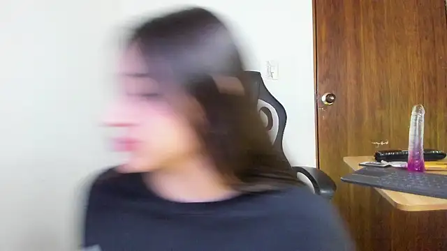 Snapshot of Sophie_spencer1 chatting on 10, 10, 2025 Sophie spencer1 online show from 10, 10, 2025