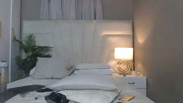 naughtyblackdolie online show from 29, 11, 2025