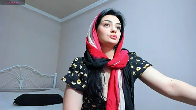 Snapshot of _cleopattra_ chatting on 23, 12, 2024  cleopattra  online show from 23, 12, 2024