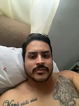 Snapshot of casalhot69 chatting on 8, 5, 2026 casalhot69 online show from 8, 5, 2026