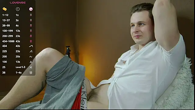 Snapshot of charlie_smiley chatting on 3, 12, 2024 charlie smiley online show from 3, 12, 2024