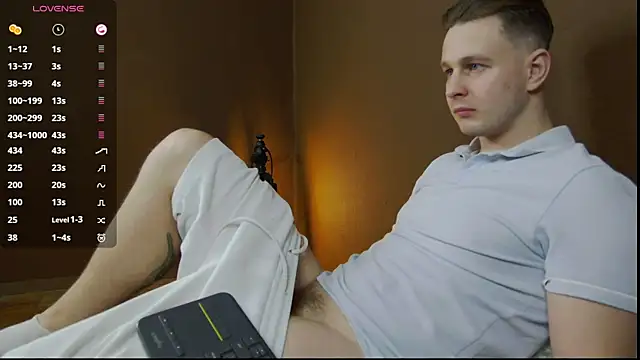 Snapshot of charlie_smiley chatting on 6, 12, 2024 charlie smiley online show from 6, 12, 2024