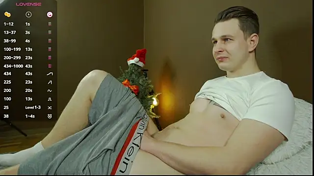 Snapshot of charlie_smiley chatting on 13, 1, 2025 charlie smiley online show from 13, 1, 2025