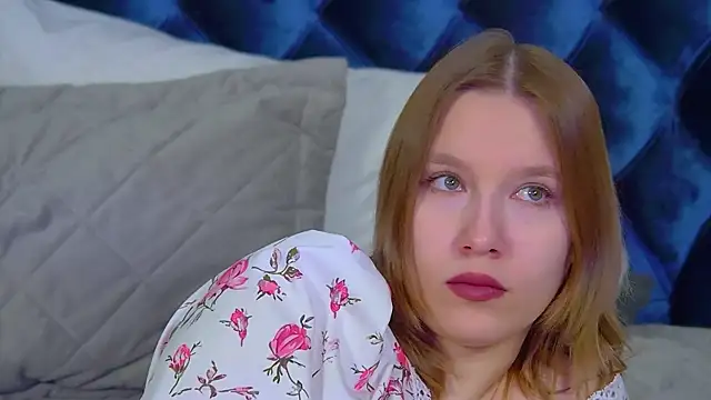 Snapshot of LiliLinn chatting on 10, 2, 2026 LiliLinn online show from 10, 2, 2026