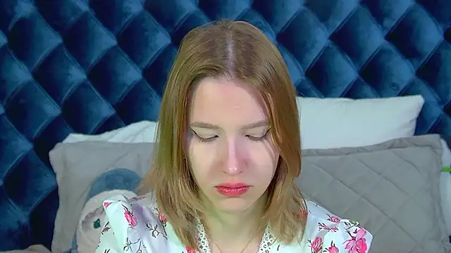 Snapshot of LiliLinn chatting on 21, 2, 2026 LiliLinn online show from 21, 2, 2026