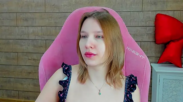 Snapshot of LiliLinn chatting on 24, 2, 2026 LiliLinn online show from 24, 2, 2026