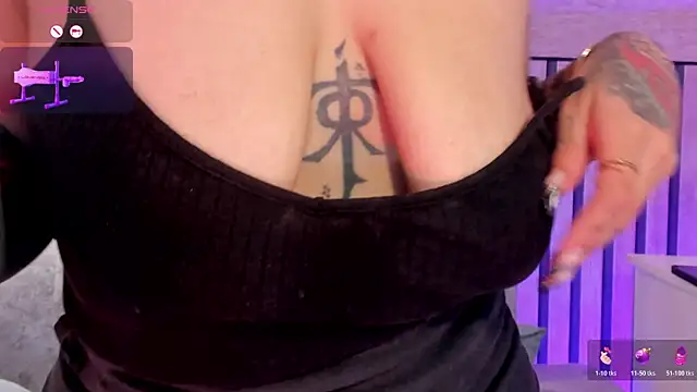 Snapshot of NinaInk chatting on 19, 4, 2026 NinaInk online show from 19, 4, 2026
