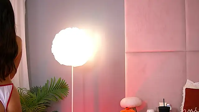 Snapshot of AlmaLuv chatting on 6, 11, 2025 AlmaLuv online show from 6, 11, 2025