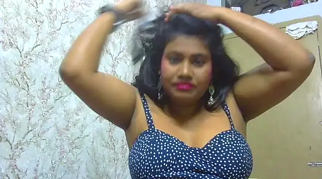 Snapshot of sexy_roma chatting on 17, 1, 2025 sexy roma online show from 17, 1, 2025