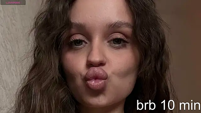 Snapshot of Katy_perry_ chatting on 3, 5, 2026 Katy perry online show from 3, 5, 2026