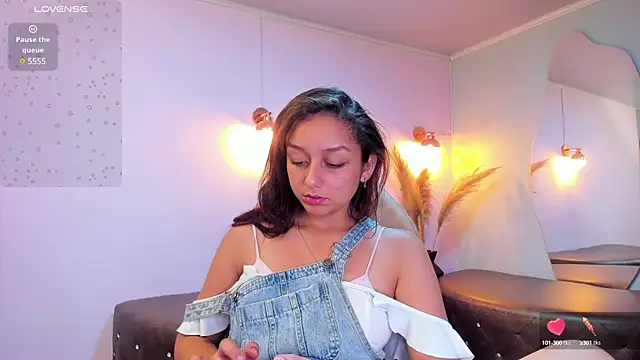 Snapshot of katy_sweet19 chatting on 20, 1, 2025 katy sweet19 online show from 20, 1, 2025