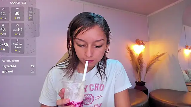 Snapshot of katy_sweet19 chatting on 28, 1, 2025 katy sweet19 online show from 28, 1, 2025