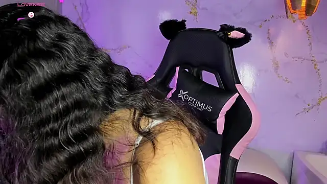 Snapshot of katy_sweet19 chatting on 29, 5, 2026 katy sweet19 online show from 29, 5, 2026
