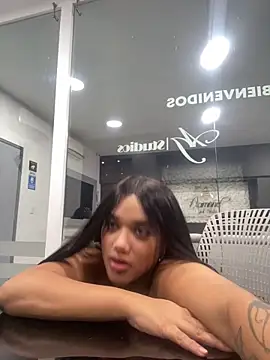 Snapshot of ElaEndez_ chatting on 8, 3, 2025 ElaEndez online show from 8, 3, 2025