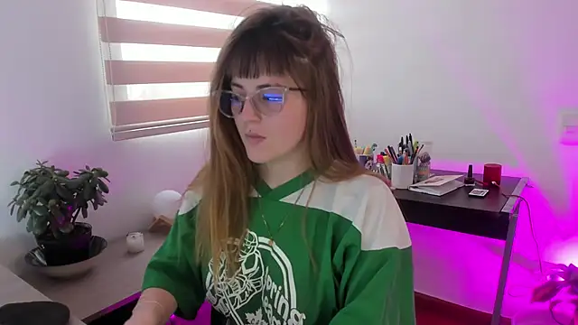 Snapshot of tekila__ chatting on 15, 4, 2026 tekila online show from 15, 4, 2026