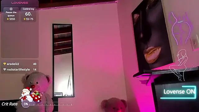 Snapshot of Sweet_Roxy1 chatting on 12, 3, 2025 Sweet Roxy1 online show from 12, 3, 2025