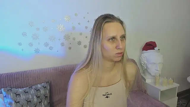 Snapshot of miissblonde chatting on 2, 1, 2025 miissblonde online show from 2, 1, 2025