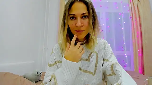 Snapshot of Mona_Cruz chatting on 14, 12, 2024 Mona Cruz online show from 14, 12, 2024