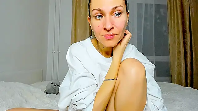 Snapshot of Mona_Cruz chatting on 25, 2, 2025 Mona Cruz online show from 25, 2, 2025