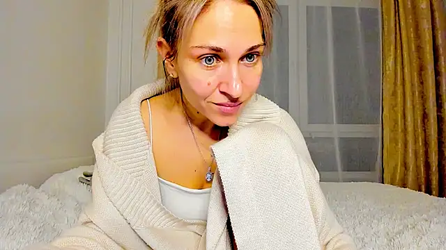 Snapshot of Mona_Cruz chatting on 17, 3, 2025 Mona Cruz online show from 17, 3, 2025