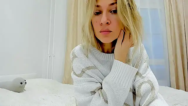 Snapshot of Mona_Cruz chatting on 14, 11, 2025 Mona Cruz online show from 14, 11, 2025