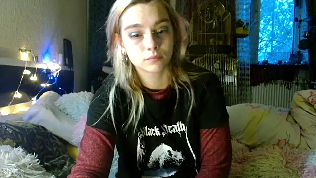 Snapshot of Sophie_Bell chatting on 29, 4, 2026 Sophie Bell online show from 29, 4, 2026