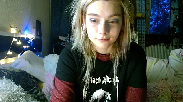 Snapshot of Sophie_Bell chatting on 29, 4, 2026 Sophie Bell online show from 29, 4, 2026