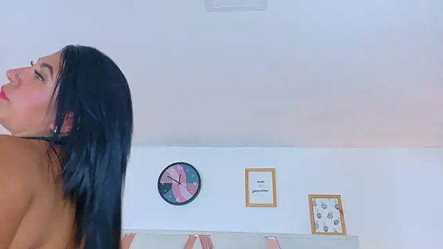 KendalMilleer online show from 4, 2, 2025