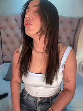 Snapshot of lia_sofiia chatting on 5, 7, 2026 lia sofiia online show from 5, 7, 2026