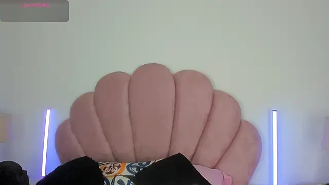 Snapshot of Nicole_Paradise chatting on 14, 5, 2026 Nicole Paradise online show from 14, 5, 2026