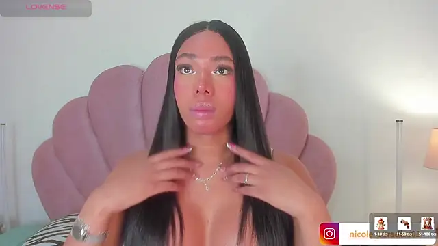 Nicole Paradise online show from 23, 7, 2026
