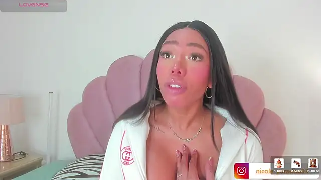 Nicole Paradise online show from 24, 7, 2026