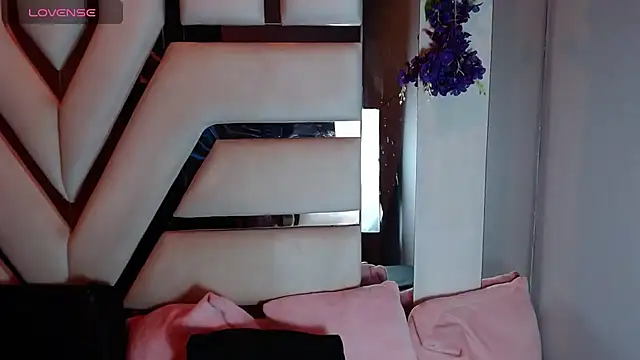 Snapshot of Aurora_18 chatting on 23, 4, 2026 Aurora 18 online show from 23, 4, 2026
