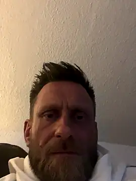 Snapshot of Bro4bro0040 chatting on 12, 11, 2025 Bro4bro0040 online show from 12, 11, 2025