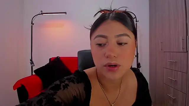 Snapshot of cloy_baby__ chatting on 4, 4, 2026 cloy baby online show from 4, 4, 2026