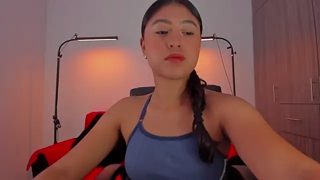 Snapshot of cloy_baby__ chatting on 15, 4, 2026 cloy baby online show from 15, 4, 2026