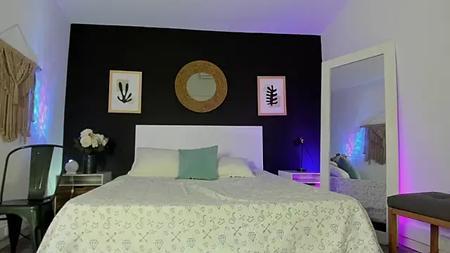 Snapshot of VioletPaket chatting on 11, 2, 2026 VioletPaket online show from 11, 2, 2026