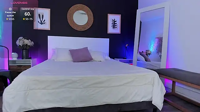 Snapshot of VioletPaket chatting on 19, 2, 2026 VioletPaket online show from 19, 2, 2026