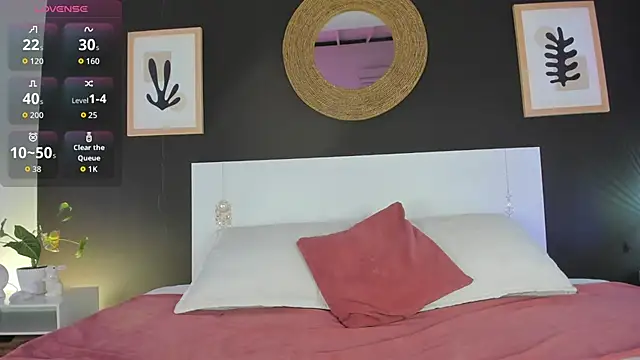 Snapshot of VioletPaket chatting on 27, 5, 2026 VioletPaket online show from 27, 5, 2026