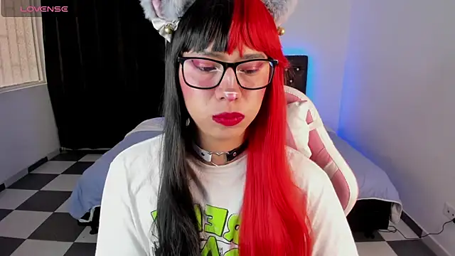 paula kawaiifu  online show from 16, 1, 2025