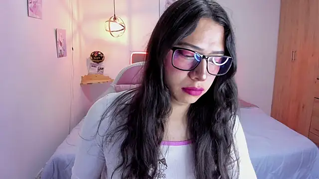 paula kawaiifu  online show from 17, 12, 2025