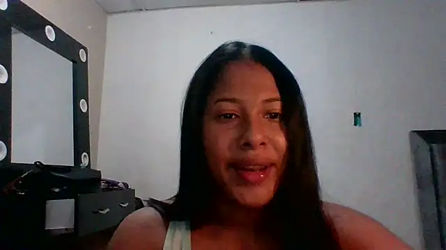 Snapshot of Kitra_New chatting on 24, 2, 2026 Kitra New online show from 24, 2, 2026
