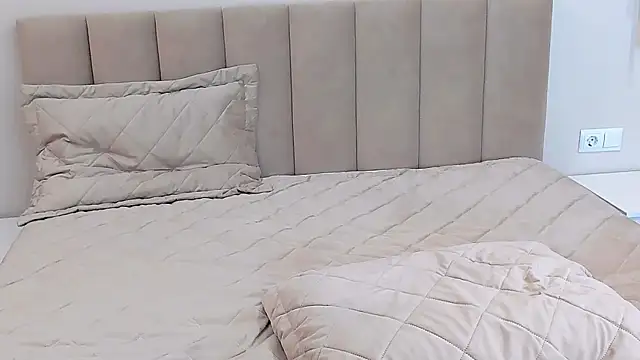 Snapshot of lulu_wolf chatting on 21, 4, 2026 lulu wolf online show from 21, 4, 2026