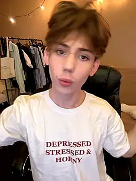 Snapshot of Ohnosashaa chatting on 8, 11, 2025 Ohnosashaa online show from 8, 11, 2025